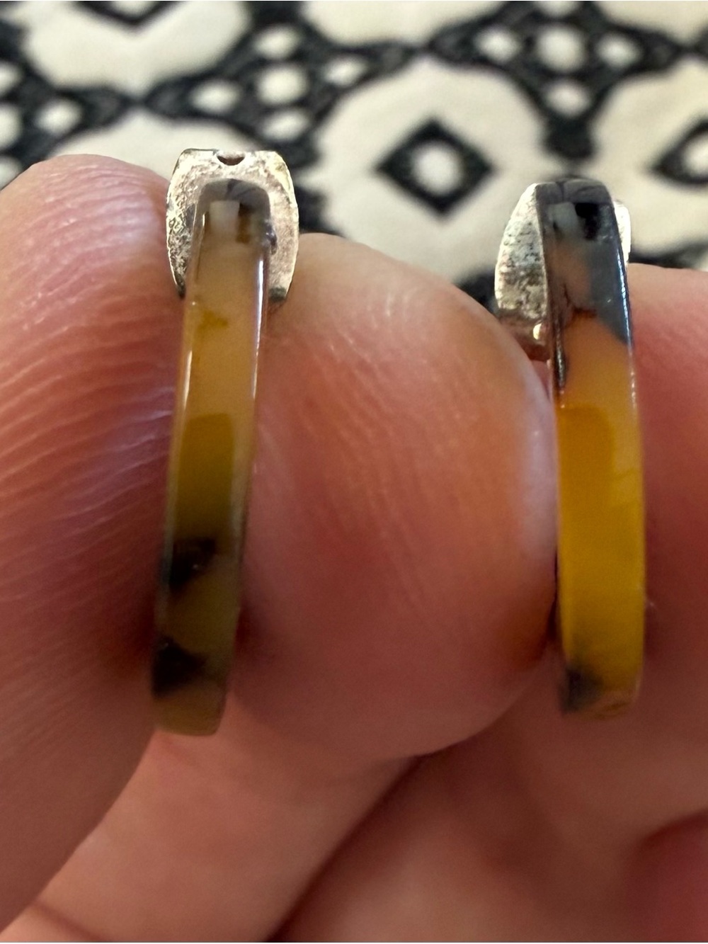 Tortoise Resin Mini Huggie Hoop Earrings